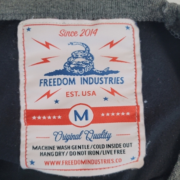 Freedom Industries Born Free Black Gray 3/4 Sleeve Raglan Tee Men's size M - Picture 5 of 6